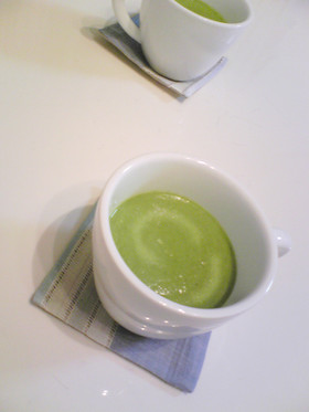 コーンとホウレン草のポタージュ