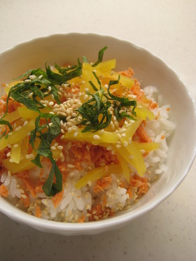1分で作る☆鮭フレークで鮭ごはん