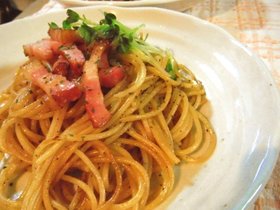 ベーコンと大葉にんにく醤油のパスタ*
