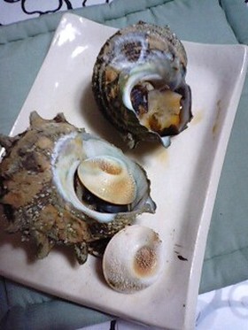 サザエの壺焼き