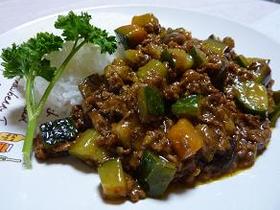 夏野菜コロコロドライカレー♪