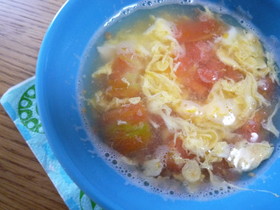 離乳食　トマトとたまごのスープ