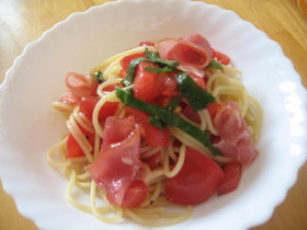 トマトと大葉の冷製パスタ