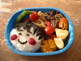 幼稚園児のおにぎりキャラ弁３