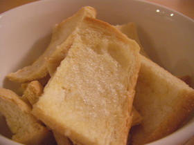 食パンの耳で★さくさくラスク♪