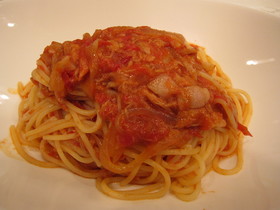 玉ねぎとベーコンのパスタ