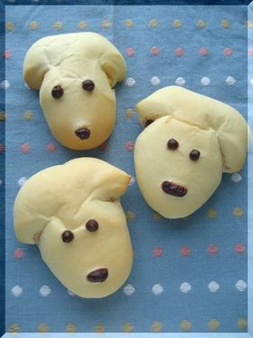 真っ白わんこのクリームパン