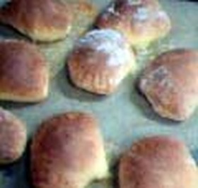 ホットケーキミックスで♪甘さ控えめ・さっぱりヨーグルトスコーン（チーズ入り）