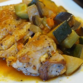 カレー風味♪チキンの夏野菜ソース