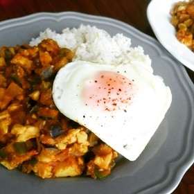 野菜たっぷり♡肉なし厚揚げドライカレー♡