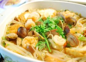 この季節に..タイチックなお鍋はいかが？
