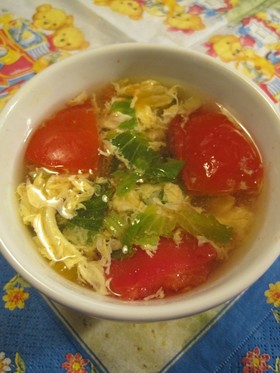 セロリの葉っぱとトマトのスープ
