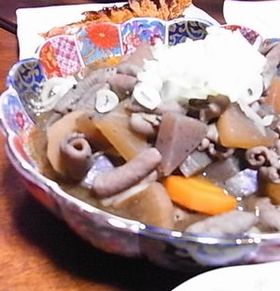 にんにく臭覚悟!のモツ煮込み