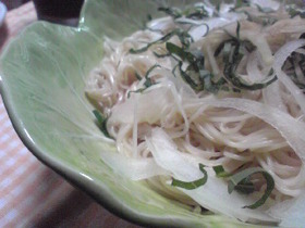 ごま油でひと味ちがうよ♪そうめん♪