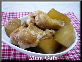 鶏手羽元と大根の煮物