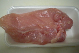胸肉のやわらか下準備。