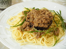 なすのステーキと肉味噌のパスタ