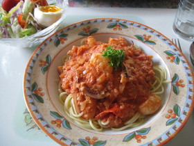 突然の来客に!蟹のトマトクリームパスタ