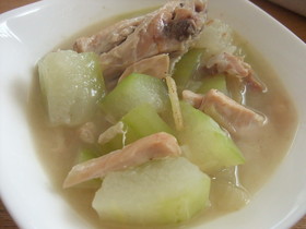 圧力鍋で簡単☆うまい 鶏と冬瓜のスープ