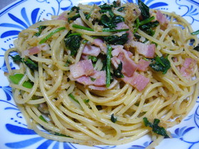 ほうれん草＋ベーコン＝ペペロンチーノ