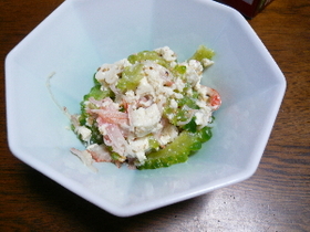 簡単、ゴーヤと豆腐の和え物