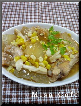 手羽元ととろ～り冬瓜の煮物