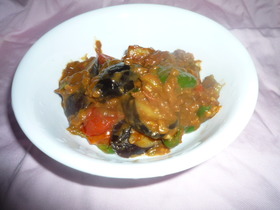 ゴーヤ入りラタトゥユ風カレー
