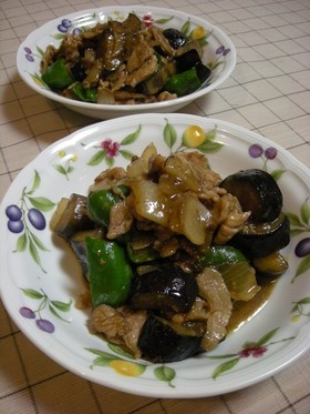 ご飯がすすむ☆コッテリ味噌味豚入り鍋しぎ