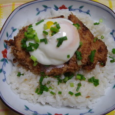 コロタマ丼♪ コロタマ丼♪