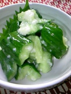 きゅうりのたたき塩麹和え