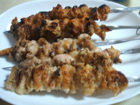 カリカリ鶏皮串