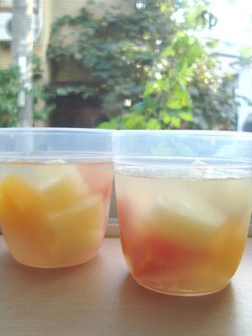 缶詰でフルーツゼリー