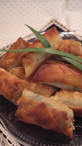 お弁当にワンタンの皮で一口サイズの春巻き