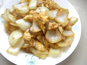 簡単中華♪玉ねぎの卵炒め