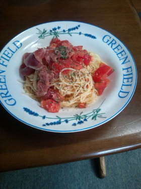 生ハムトマトの冷製パスタ