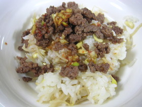 コンナムル・パプ　豆もやしの炊き込みご飯