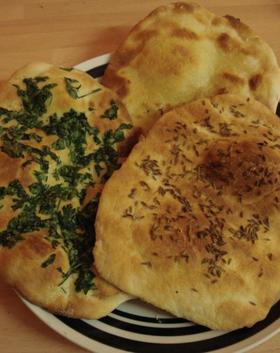 インドのナン 色々乗せたり シンプルに
