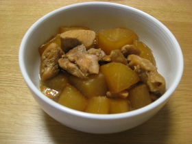 鶏と大根の煮物