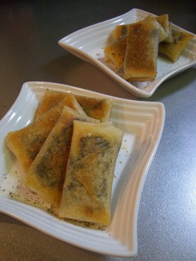 チーズと海苔の焼春巻き。
