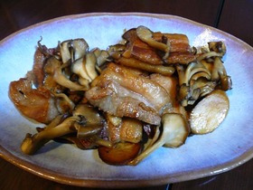 大葉にんにく醤油で塩豚ときのこ炒め