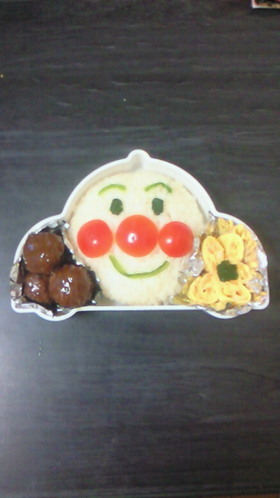 キャラ弁　アンパンマン
