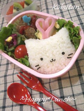 にゃんにゃんにゃんこのお弁当（キャラ弁）