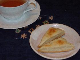 今日は「うちカフェ」！ヘルシー・ヨーグルトスコーン