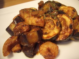 茄子とズッキーニのにんにく醤油炒め