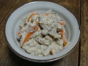 くるみと豆腐の和え物　肉入りでコクアップ