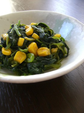 ほうれん草とコーンのマヨカレー炒め