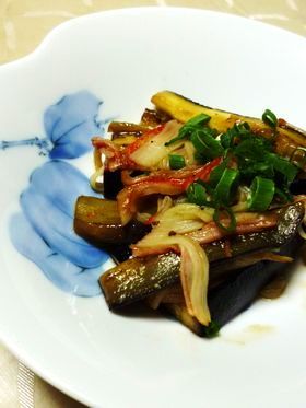 茄子とカニカマの味噌バター炒め