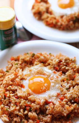 カレーが香って能力UP?親子なナポリ飯