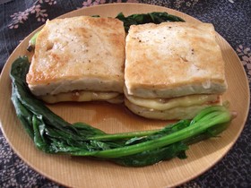 チーズ!!サンドの揚げ出し豆腐!!