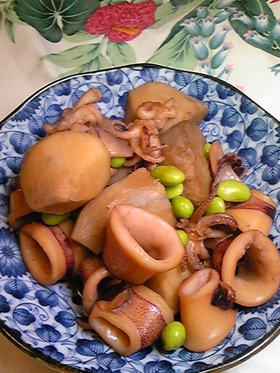 これぞ秋味♪里芋といかの煮物